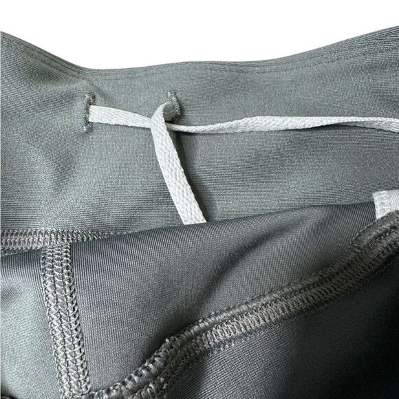 Under Armour Heat Gear Leggings (Small) - Picture 4 of 5